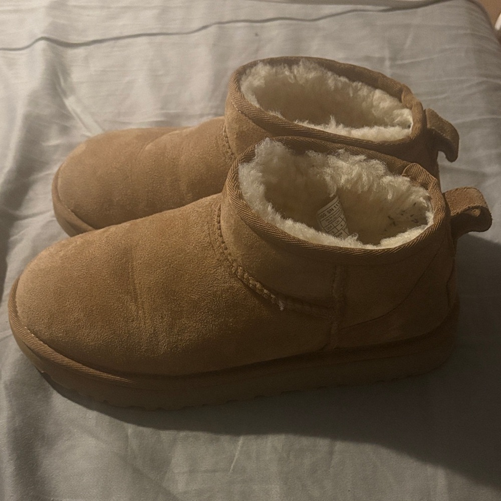 UGG boots - Picture 4 of 6
